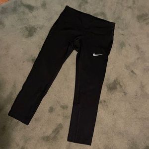 Nike DriFit cropped leggings
